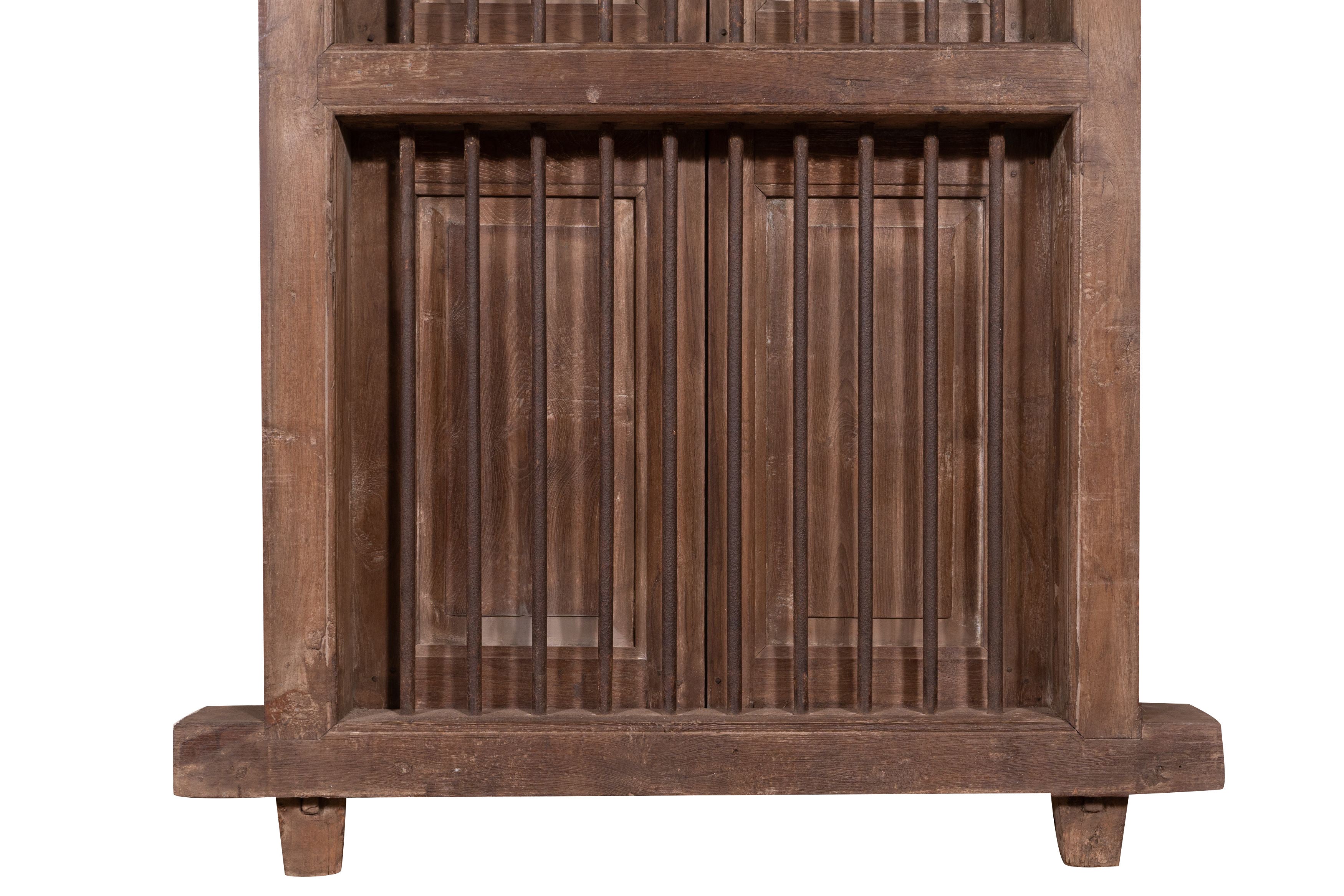 Biscottini Finestra finestrina grata porta in legno massello e in ferro antica e vecchia con telaio da interno o da esterno