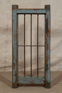 Biscottini Finestra finestrina grata porta in legno massello e in ferro antica e vecchia con telaio da interno o da esterno