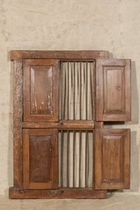 Biscottini Finestra finestrina grata porta in legno massello e in ferro antica e vecchia con telaio da interno o da esterno