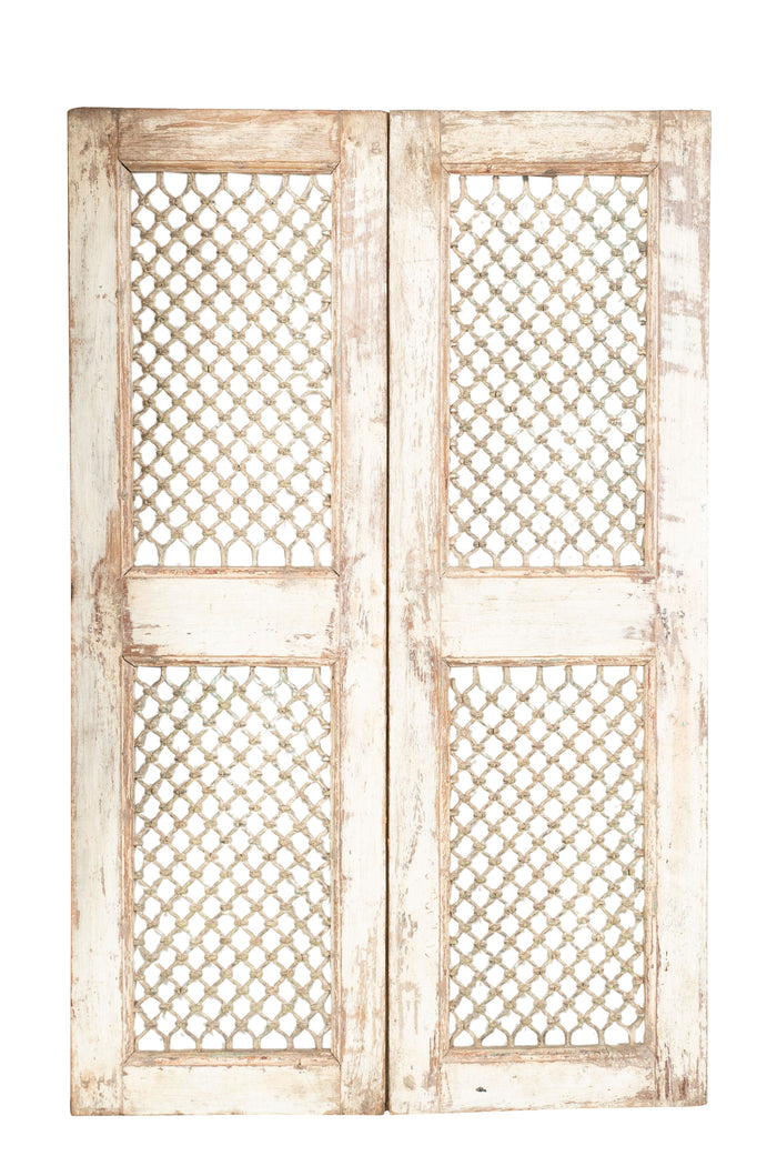 Biscottini Finestra finestrina grata porta in legno massello e in ferro antica e vecchia con telaio da interno o da esterno