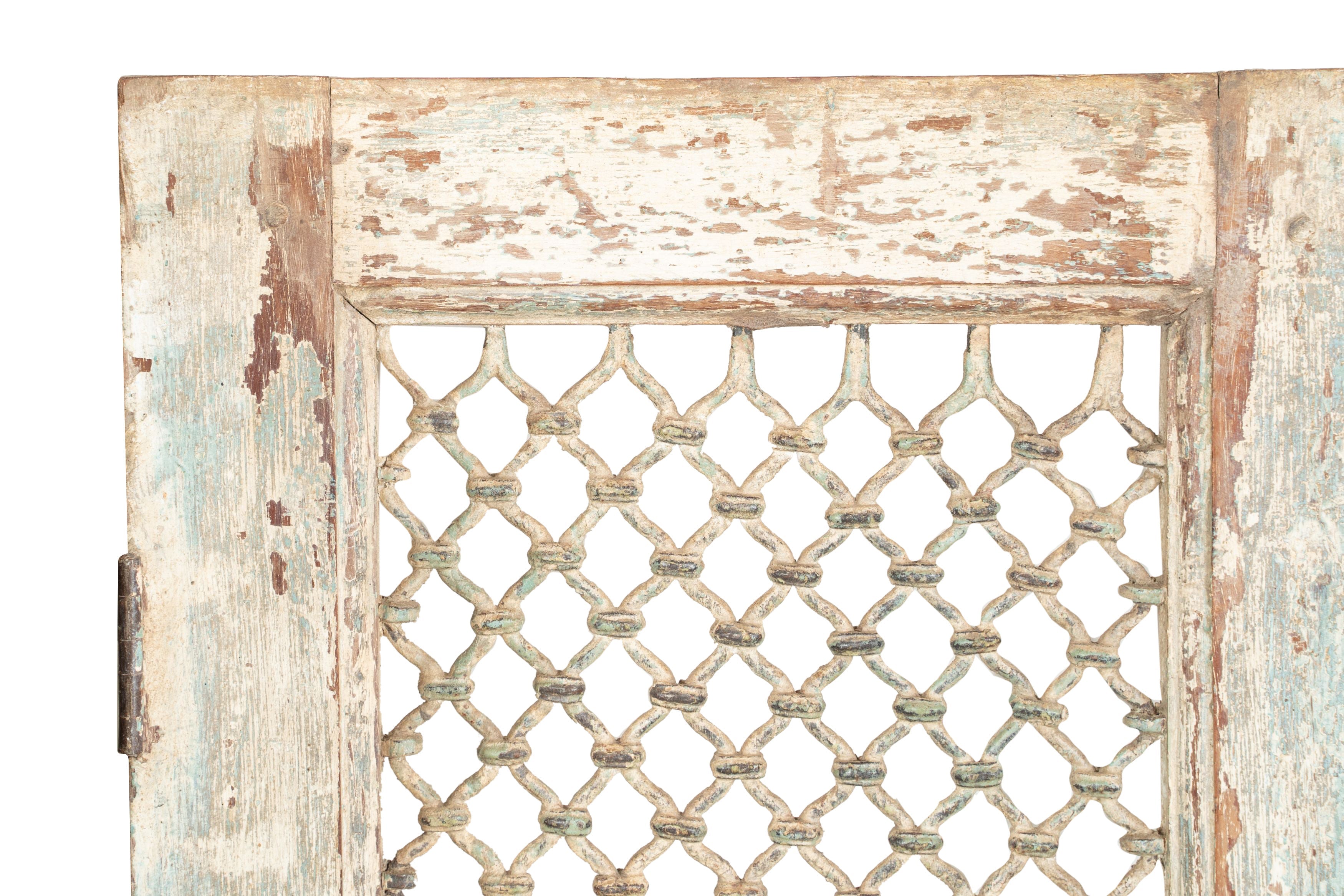 Biscottini Finestra finestrina grata porta in legno massello e in ferro antica e vecchia con telaio da interno o da esterno