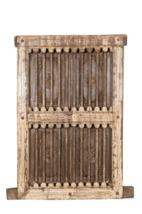 Biscottini Finestra finestrina grata porta in legno massello e in ferro antica e vecchia con telaio da interno o da esterno