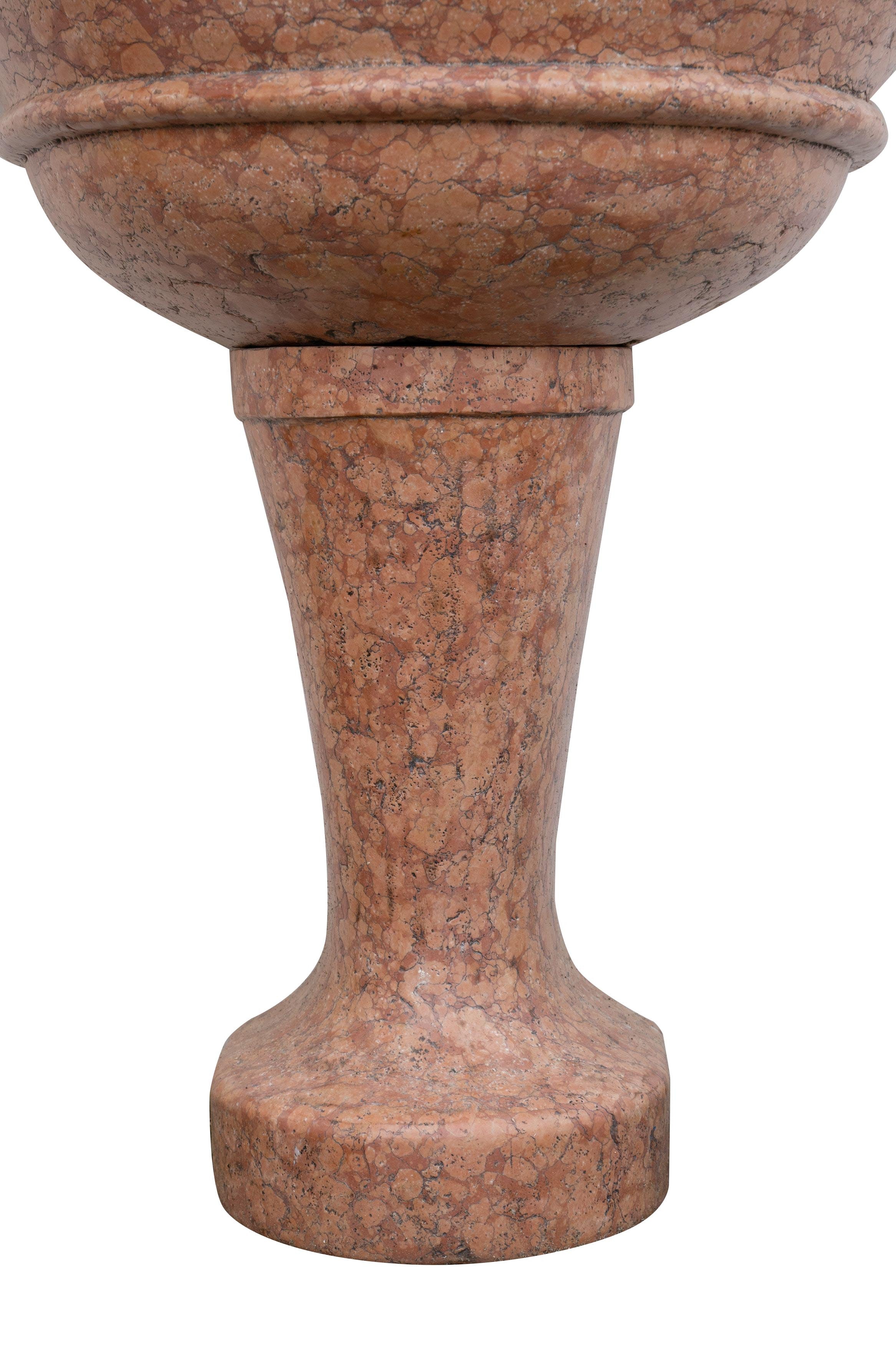 Biscottini Fontana da terra in marmo rosso di Verona Made in Italy Acquasantiera Offerta