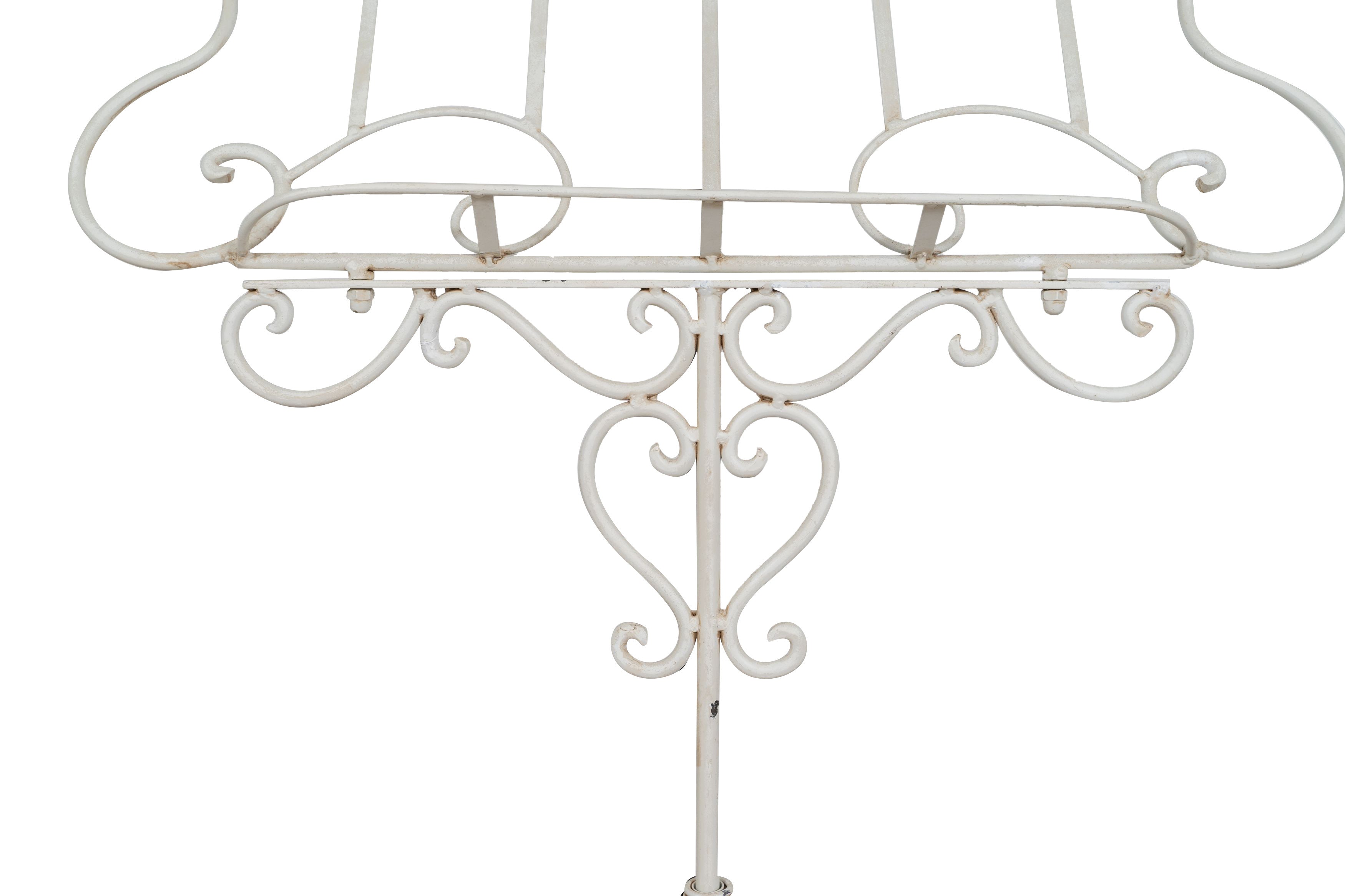 Biscottini Leggio da terra in ferro battuto pieno finitura bianca anticata L85xPR46xH140 cm