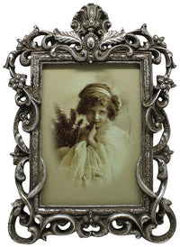 Biscottini Portafoto da appoggio a cuore in resina finitura argento anticata L21xPR2xH29 cm