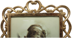 Biscottini Portafoto da appoggio in resina finitura oro anticata L31xPR2xH25 cm realizzato