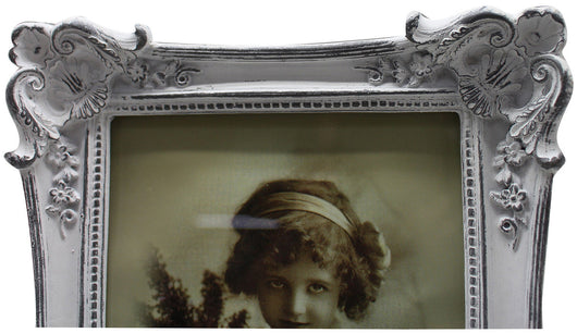 Biscottini Portafoto da appoggio verticale/orizzontale in resina finitura bianca anticata L18xPR3,5xH23 cm