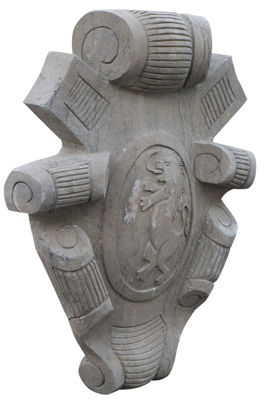 Biscottini Stemma in pietra L52xPR12xH65 cm realizzato completamente mano Offerta