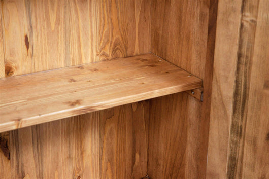 Biscottini Stipetto Country in legno massello di tiglio finitura naturale L68xPR25xH130 cm. Made in Italy