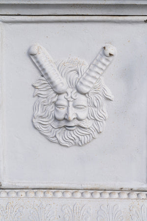 Biscottini Vaso con base in fusione di ghisa finitura bianca anticata Molto Stabile