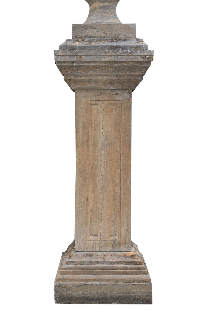 Biscottini Vaso con base in pietra L65xPR65xH198 cm completo base, dimensioni Offerta