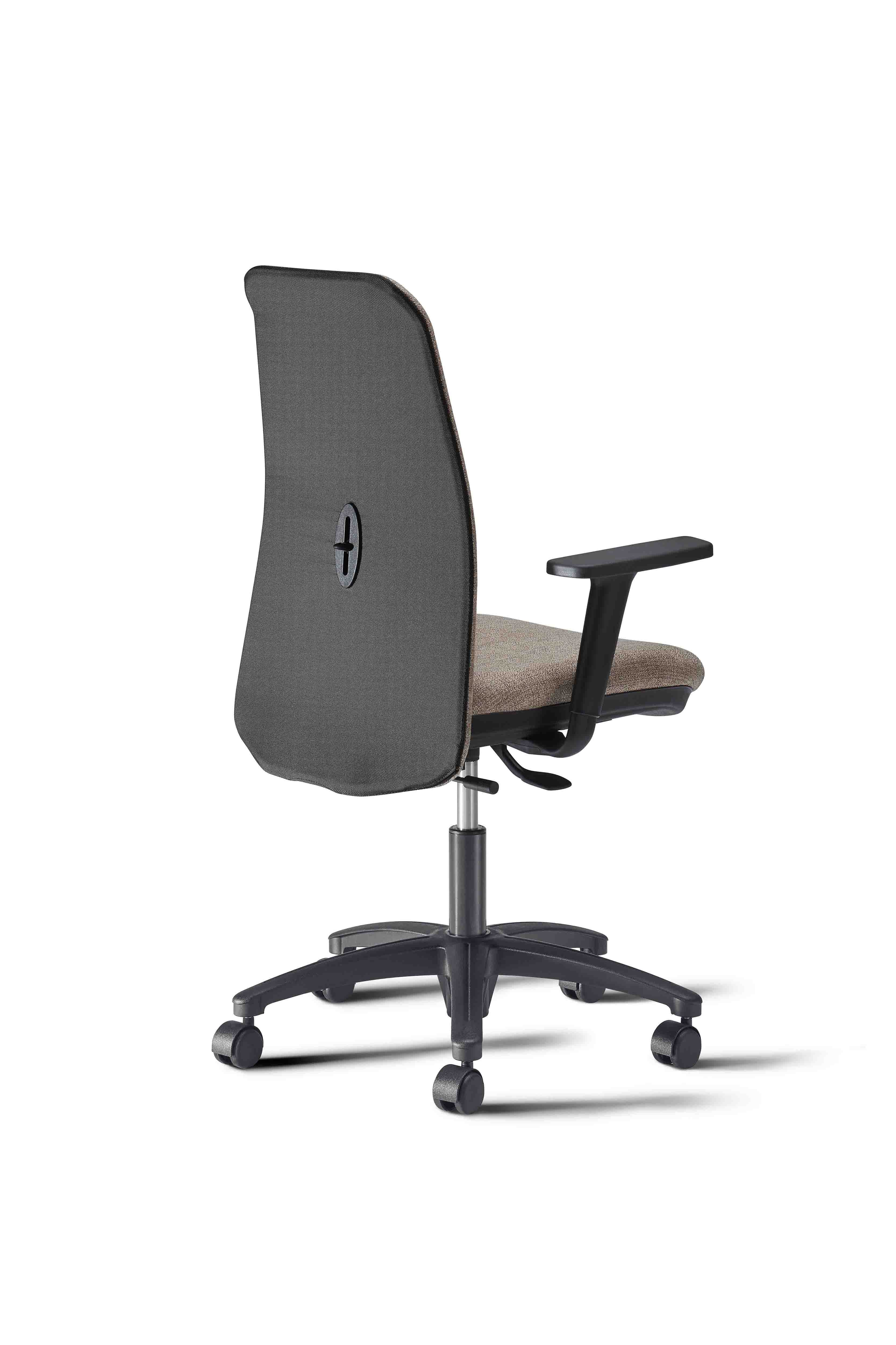 Composizione arredi operativi con scrivania moderna con struttura metallica, mobile con 2 ante battenti e poltroncina girevole