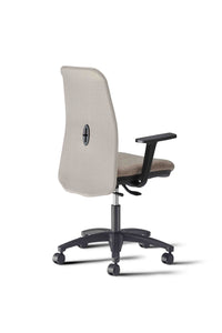 Composizione ufficio operativo completa di scrivania, cassettiera, mobile archivio e poltrona girevole