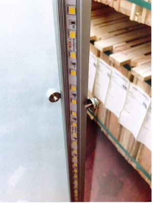 Illuminazione con striscia LED per vetrine altezza cm. 180 per ENTRAMBI i lati