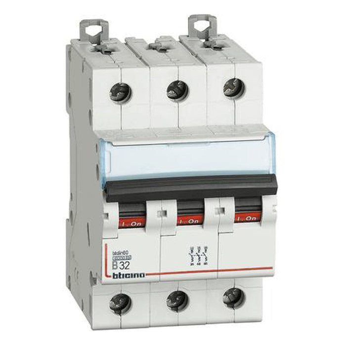Interruttore magnetotermico 3P 3MOD. 32A Bticino