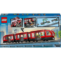 LEGO City 60423 Tram e stazione del centro città, veicolo per bambini dai 7 anni in su