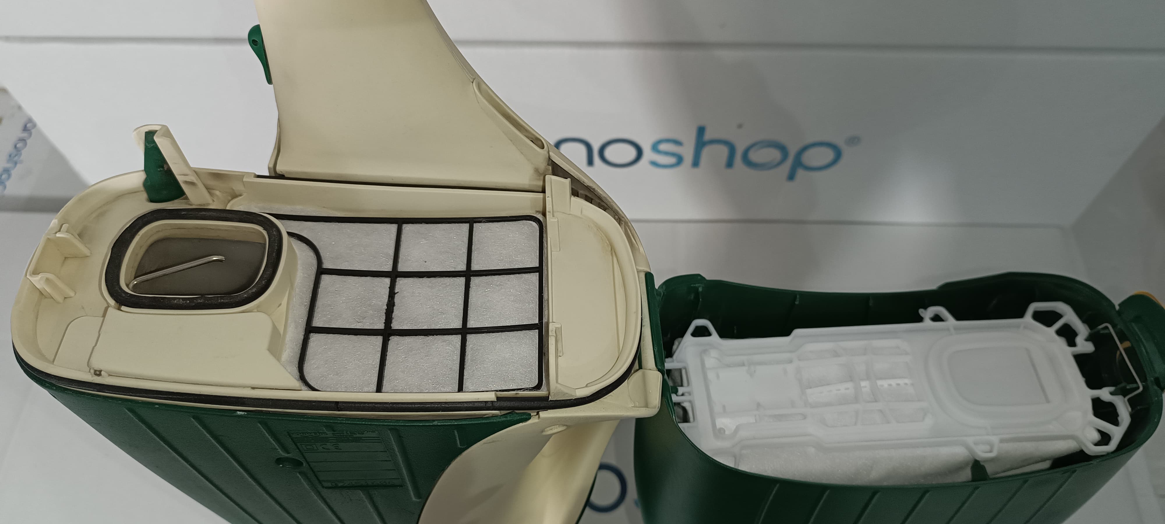 Aspirapolvere Folletto VK 135 Rigenerato Garantito 2 Anni con Spazzola Snodabile