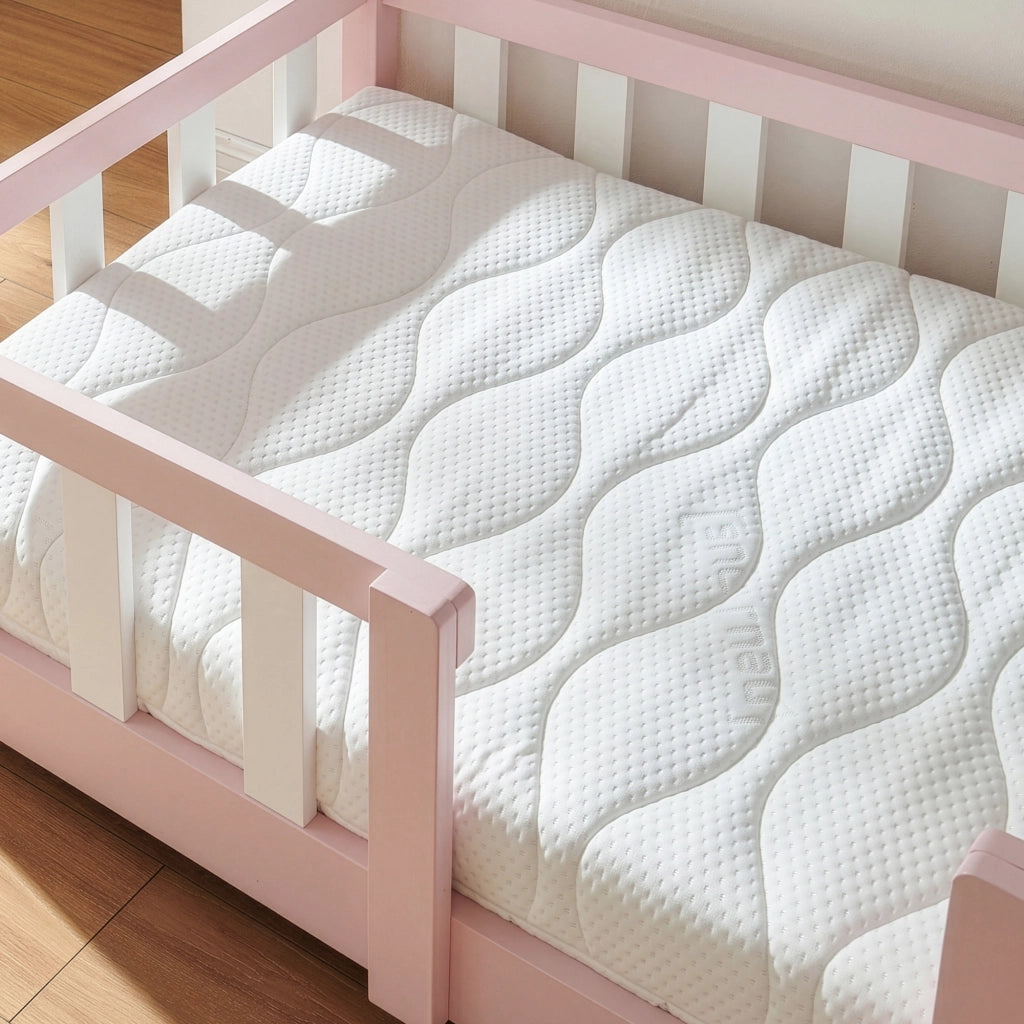 Letto per Cameretta Treviolo a Forma di Casetta in Stile Montessori con Materasso 70x140 cm - Rosa/Bianco [en.casa]