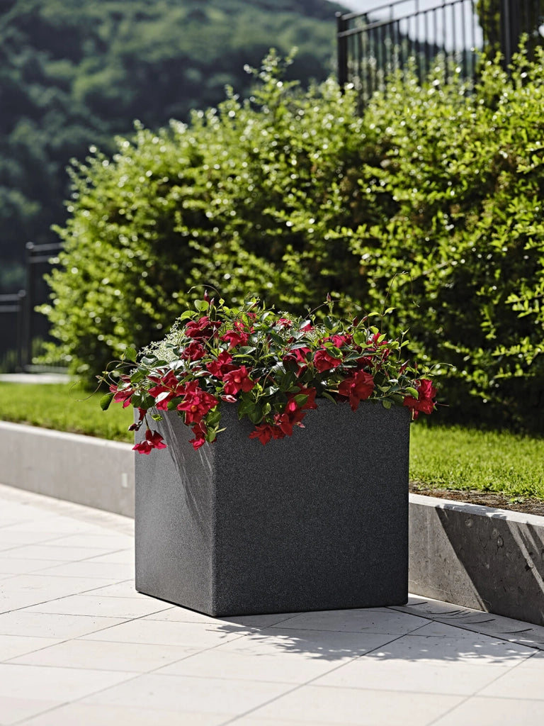 Vaso 25x25x25 cm in Polietilene Schio Cubo 25 Granite