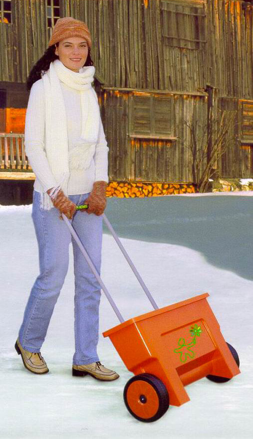 Carrello Spandiconcime Multiuso per Prato 22 Litri Kikko Agrati Arancione