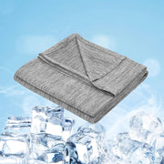 Coperta Estiva Coperta Refrigerante fibra superfine Rinfrecante in Tessuto Arc-Chill Fibre di Raffreddamento Antiallergenico Traspirante per Letto Divano, 220 x 240cm Grigio