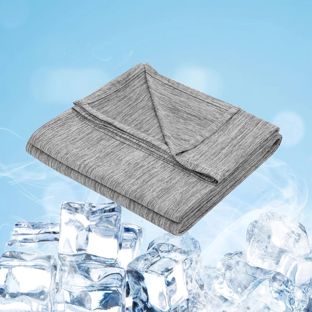 Coperta Estiva Coperta Refrigerante fibra superfine Rinfrecante in Tessuto Arc-Chill Fibre di Raffreddamento Antiallergenico Traspirante per Letto Divano, 220 x 240cm Grigio