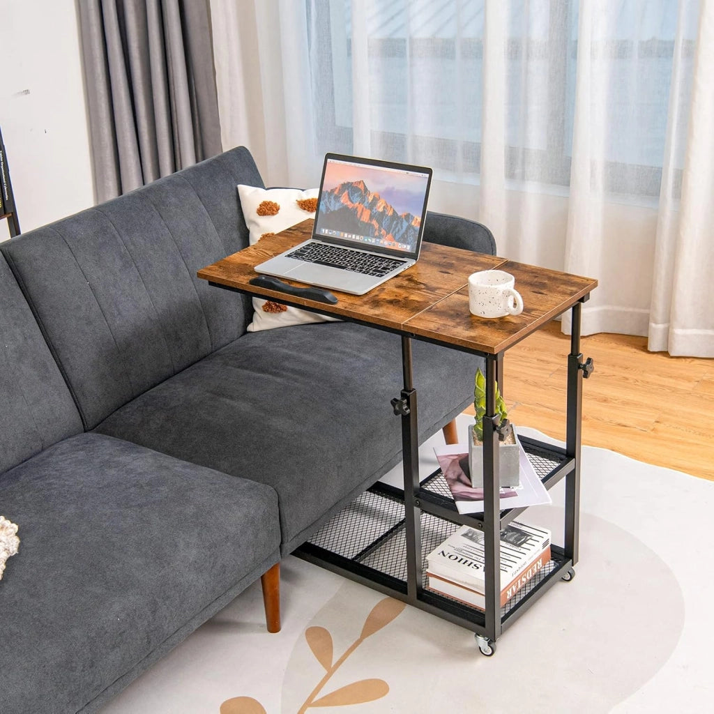 Tavolino Porta PC Regolabile in Altezza e Inclinazione, Tavolo Laterale per Letto e Divano con Ruote, Tavolino in Legno e Metallo per Salotto e Camera da letto, 80 x 40 x 64-95 cm (marrone)
