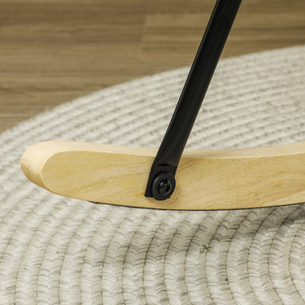 Poltrona a dondolo in velluto con braccioli, schienale alto imbottito e base in legno di faggio beige per relax