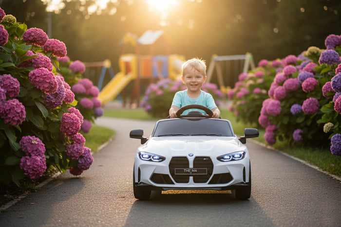 Macchina Elettrica per Bambini Licenza Ufficiale Bmw M4 10,8V 3,1Ah Bianco