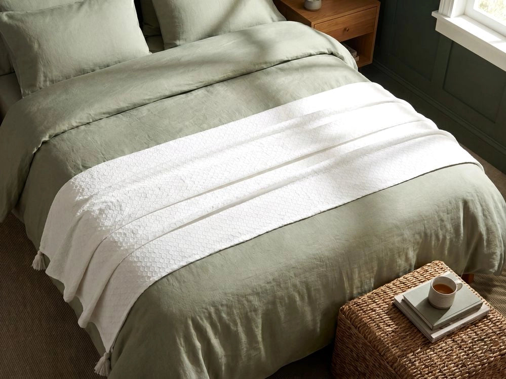 Copriletto in cotone bianco sporco 150 x 200 cm con frange Decorativo Camera da letto