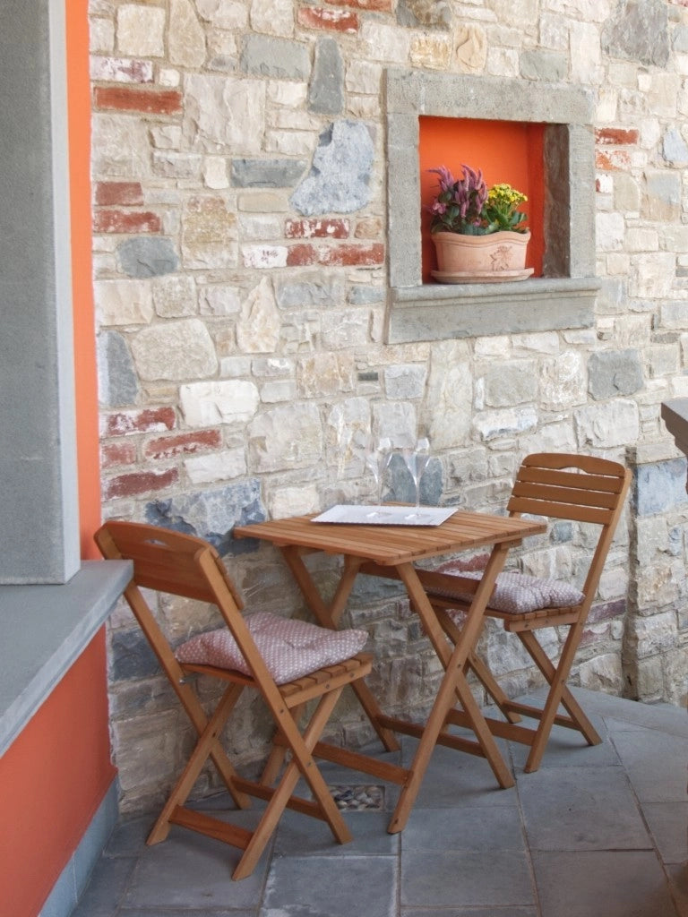 Set Arredo Bistrot Cannes Tavolo + 2 Sedie pieghevoli verniciato ad acqua