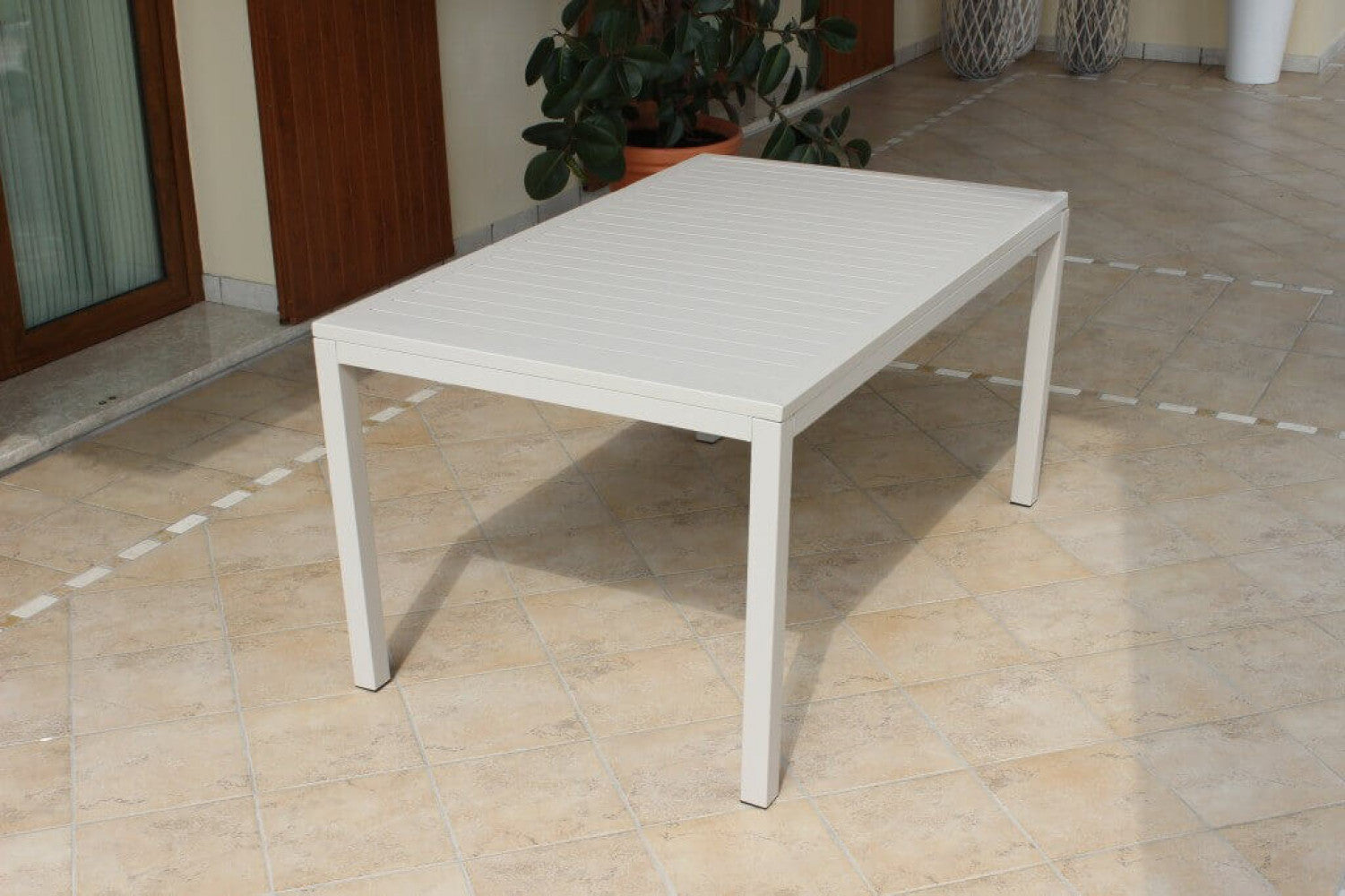 Tavolo Milo 150x90x74 h cm in Alluminio Tortora