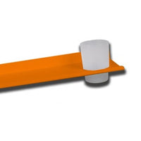Mensola allumionio arancio con bicchiere e piattino porta sapone