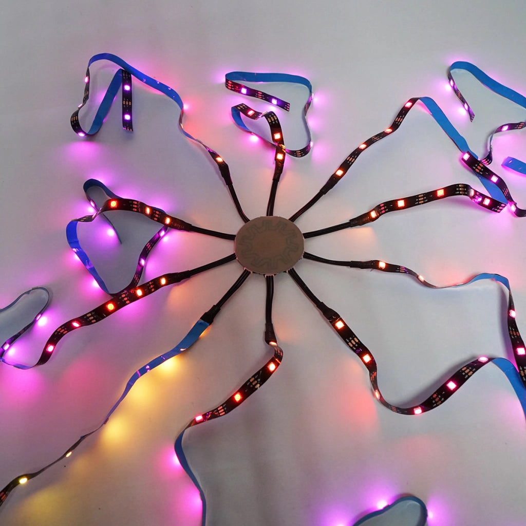 Striscia LED modello Fireworks 11x0,5+1x1m 5V, USB, bluetooth, controllo vocale, applicazione RGB+IC