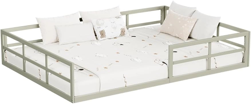 Letto a pavimento Minno 140x200, letto bambini in metallo, letto Montessori con protezione anticaduta, bassa altezza d’ingresso, greige