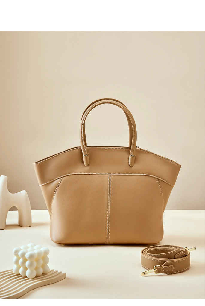 Borsa a tracolla da donna in vera pelle, modello tote bag, colore marrone.