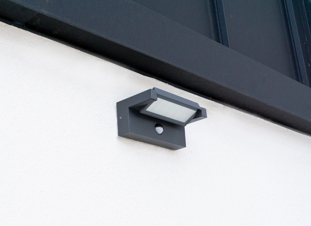 Applique esterna LED 21W con sensore antracite IP65
