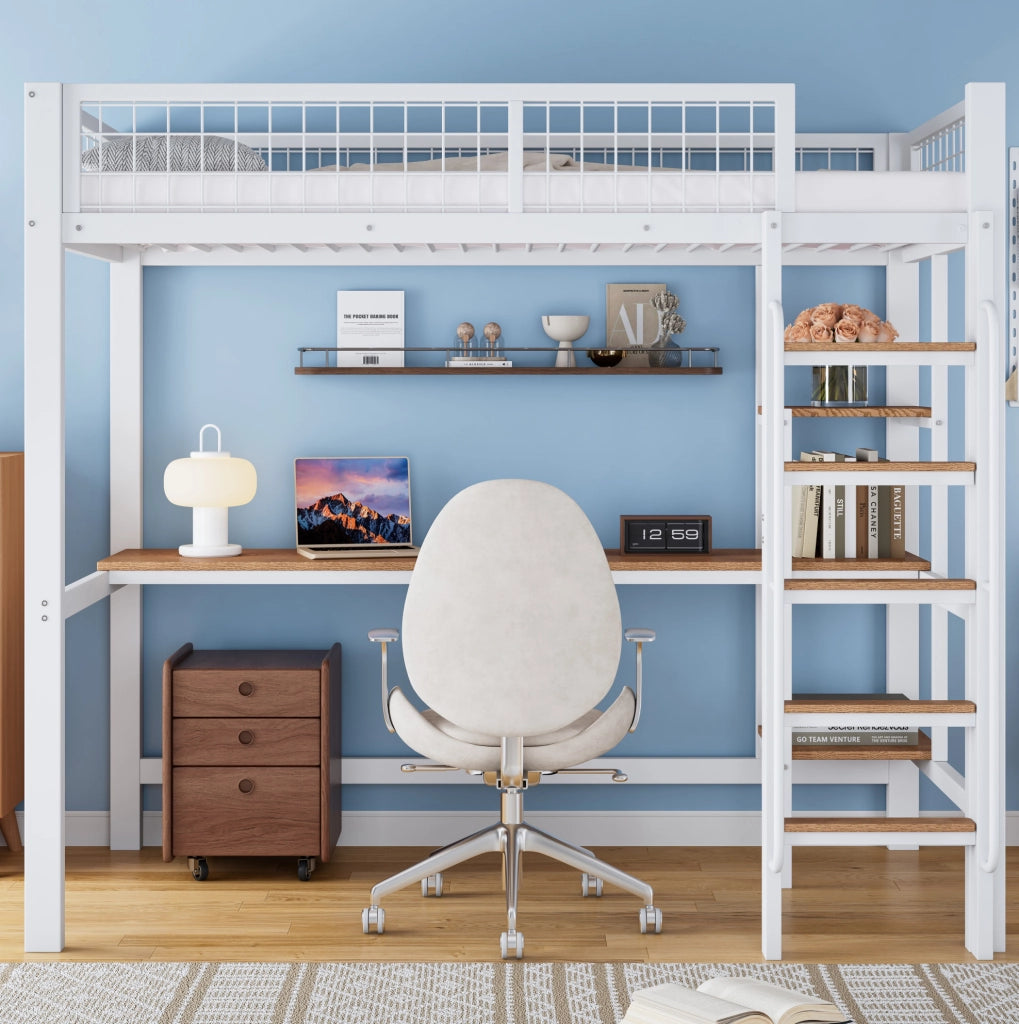 Letto a soppalco 90x200 cm con scrivania e ripiani; metallo e legno; bianco e naturale