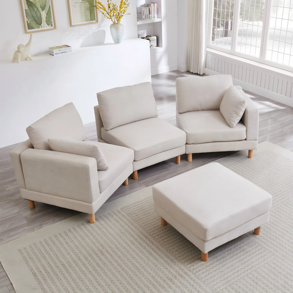 Divano angolare 3 posti con pouf e chaise longue reversibile in poliestere beige e gambe in legno 235 × 152 × 78 cm