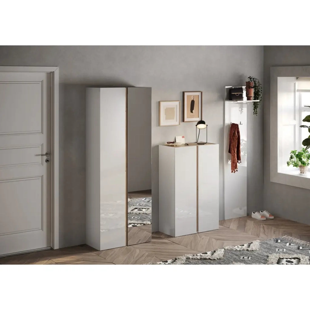 Mobile per scarpe con 8 ripiani regolabili, collezione KEY, colore bianco lucido laccato e quercia cadiz.
