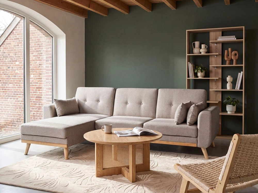 Divano Angolare ad Angolo Destro Beige in Tessuto Imbottito a L con Seduta Trapuntata Cuscini Decorativi e Funzione Letto