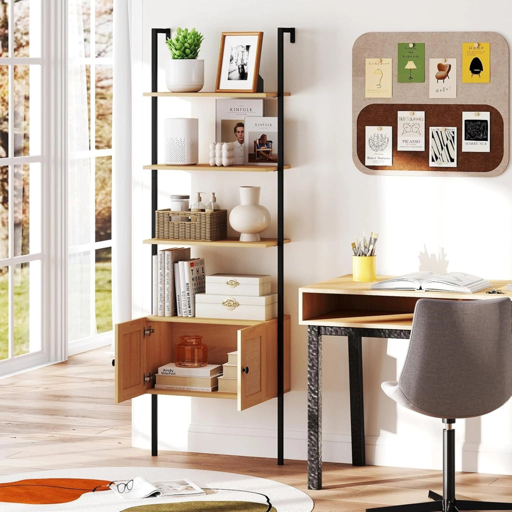 Libreria a Scala a 5 Ripiani con Armadio in Rattan, Scaffale da Parete con Struttura in Metallo, Organizzatore di Stoccaggio per Soggiorno Studio Ufficio, 60x31,5x184 cm