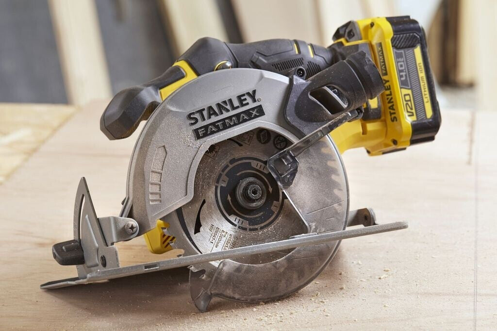 Stanley FatMax SFMCS500B – Sega circolare cordless 18 V V20 (solo corpo)