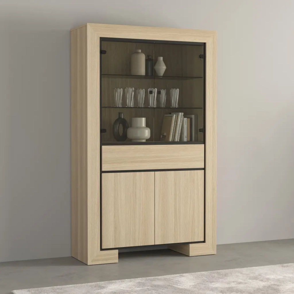 Vetrina larga COPA – 4 porte (2 vetrate, 2 piene) e 1 cassetto – Rovere elegante – Illuminazione LED integrata