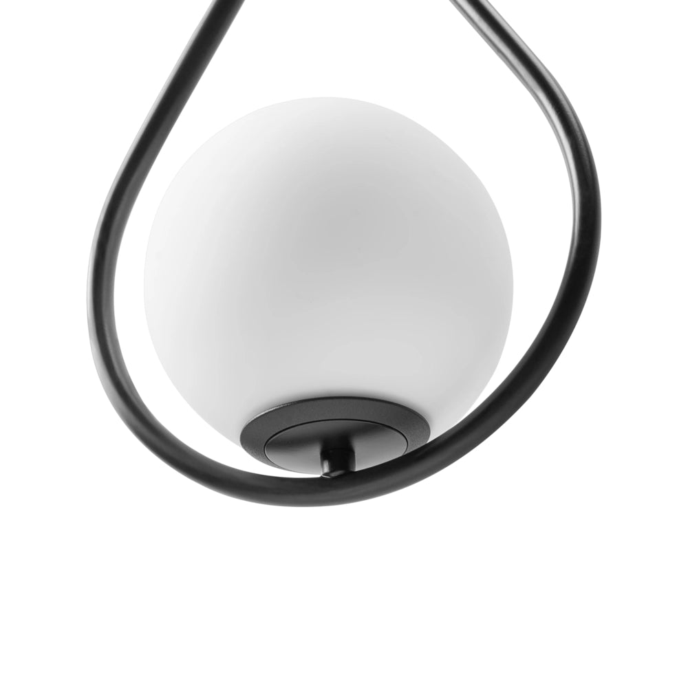 Lampada da parete Base in metallo nero Paralume in vetro Elegante forma a strappo Modern Glam