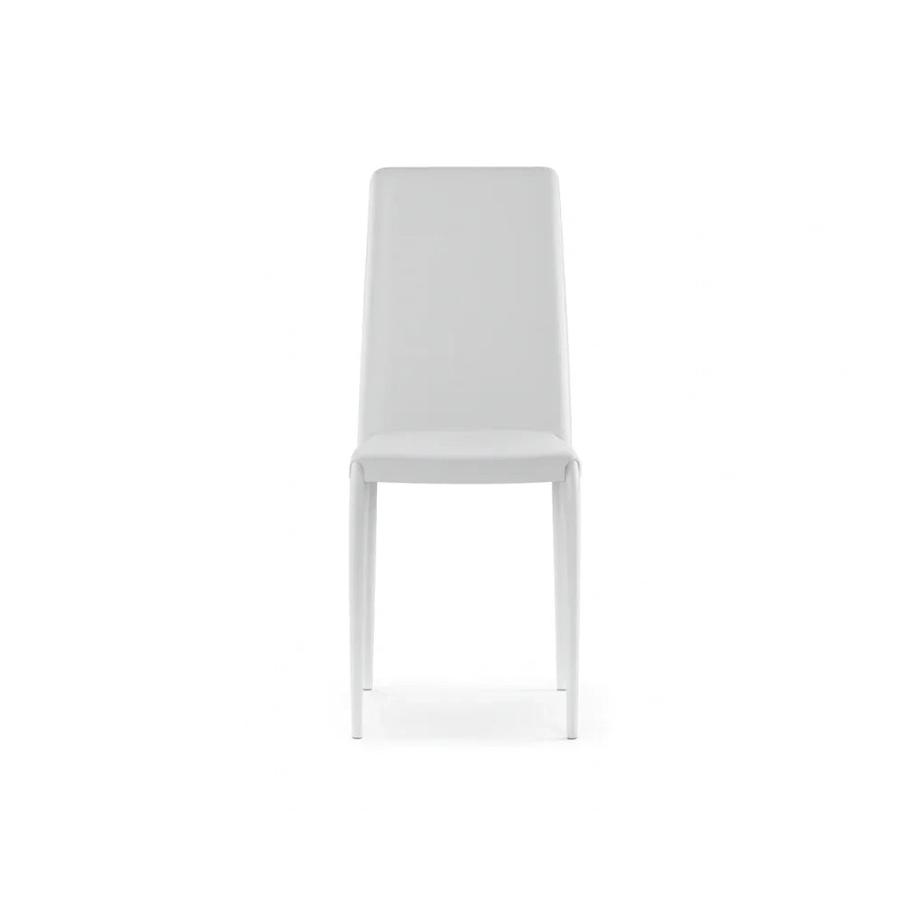 Set di 4 sedie da pranzo impilabili in similpelle bianca Arianna con struttura in metallo facili da pulire | Duzzle