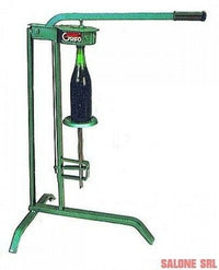 TAPPA BOTTIGLIE A TRE PIEDI PER TAPPI DI SUGHERO TAPPABOTTIGLIE