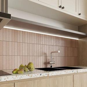 Profilo P53 alluminio lunghezza 1200mm. con schermo bianco con touch dimmer bianco