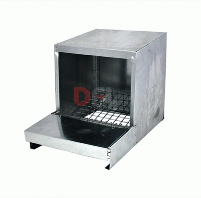 NIDO PER GALLINE OVAIOLE CM. 31X47X33H CON CASSETTO RACCOGLI UOVA