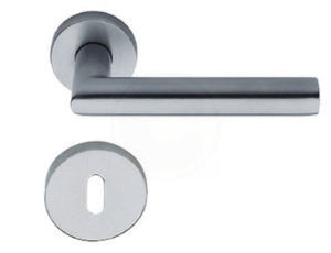 MANIGLIA LUCIA CON ROSETTA ACCIAIO SATINATO